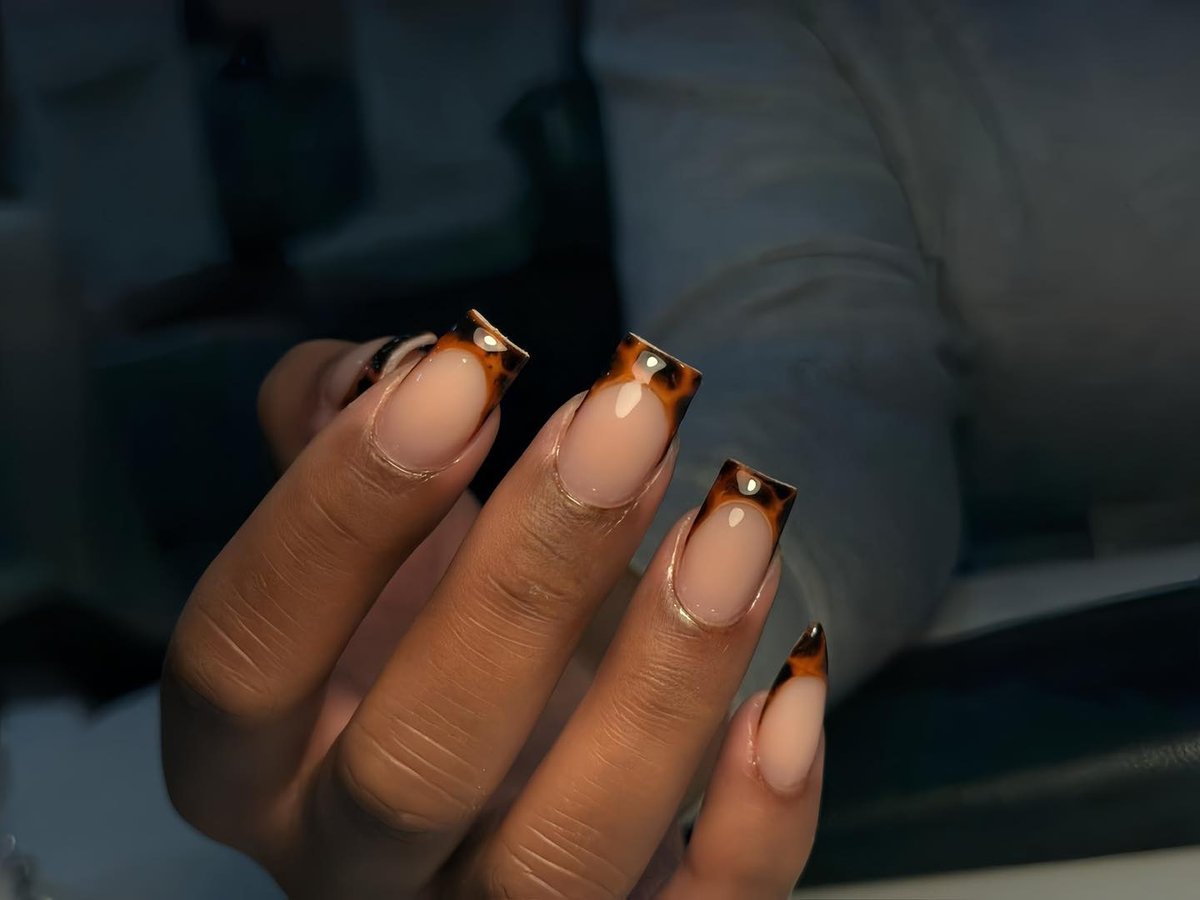 Tortoise-print French tips on square nails